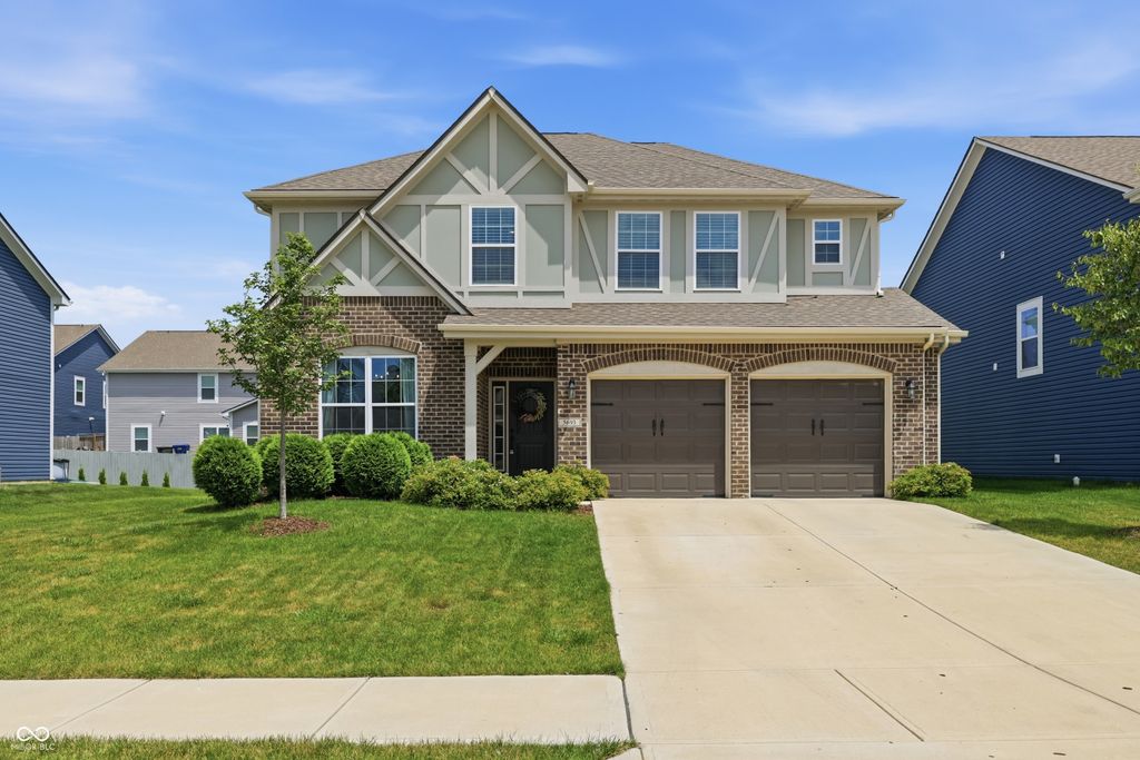 5693 Terracotta Trace, Mccordsville, IN 46055
