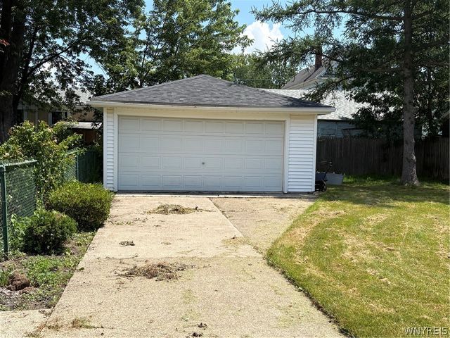 307 76th Street, Niagara Falls, NY 14304