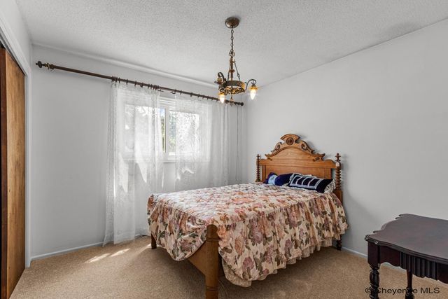 502 HARVARD LN, Cheyenne, WY 82009