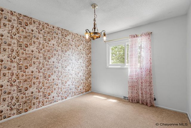 502 HARVARD LN, Cheyenne, WY 82009