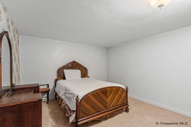 502 HARVARD LN, Cheyenne, WY 82009