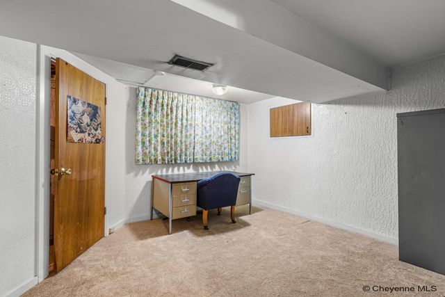 502 HARVARD LN, Cheyenne, WY 82009