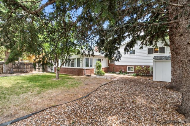 502 HARVARD LN, Cheyenne, WY 82009