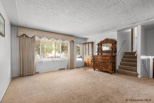 502 HARVARD LN, Cheyenne, WY 82009