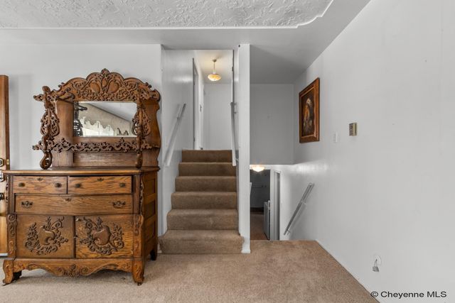 502 HARVARD LN, Cheyenne, WY 82009