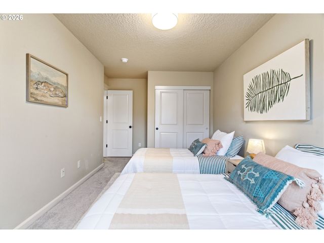 1749 Se MARION St, Portland, OR 97202