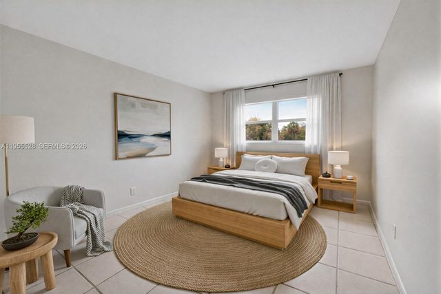 1200 Tallwood Ave 308, Hollywood, FL 33021