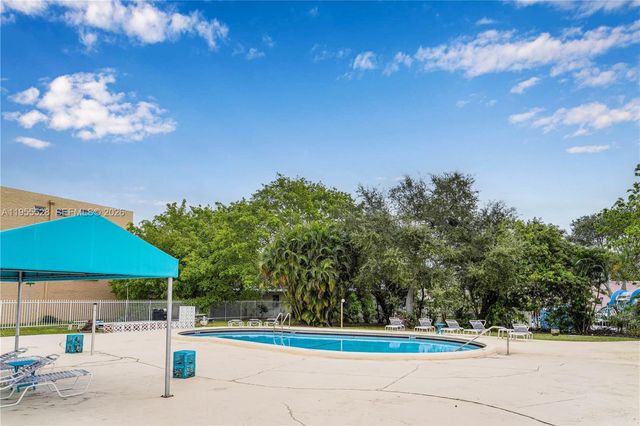 1200 Tallwood Ave 308, Hollywood, FL 33021