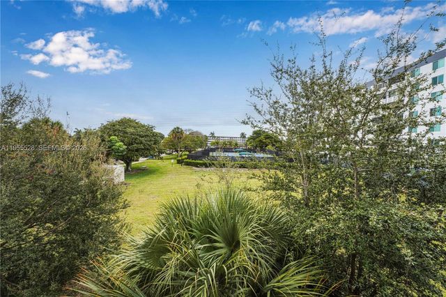 1200 Tallwood Ave 308, Hollywood, FL 33021