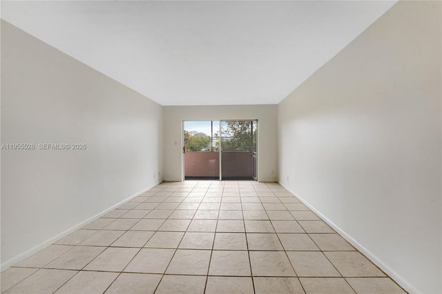 1200 Tallwood Ave 308, Hollywood, FL 33021