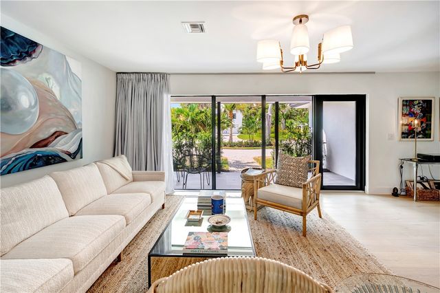 645 Flamevine Lane, Vero Beach, FL 32963