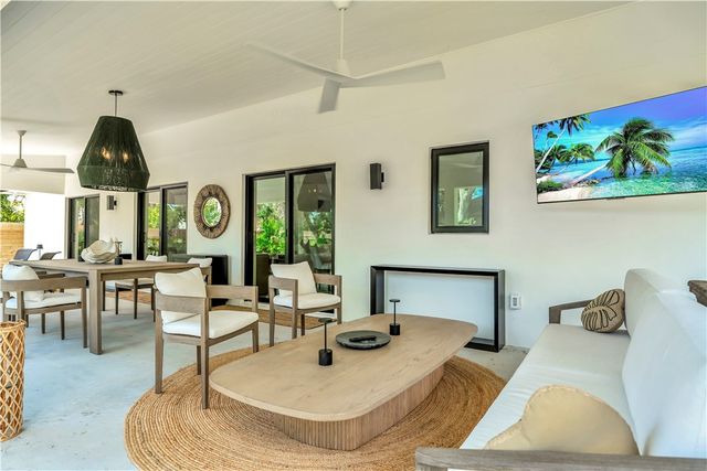 645 Flamevine Lane, Vero Beach, FL 32963