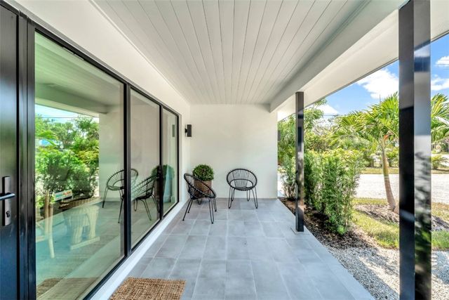 645 Flamevine Lane, Vero Beach, FL 32963