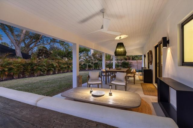 645 Flamevine Lane, Vero Beach, FL 32963