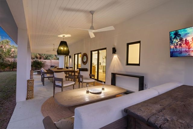 645 Flamevine Lane, Vero Beach, FL 32963