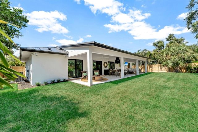 645 Flamevine Lane, Vero Beach, FL 32963