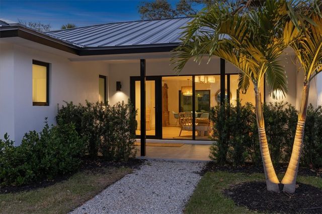 645 Flamevine Lane, Vero Beach, FL 32963