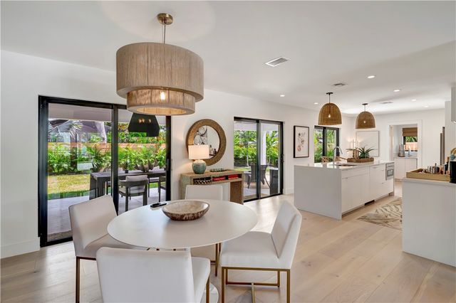 645 Flamevine Lane, Vero Beach, FL 32963