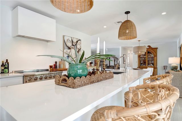 645 Flamevine Lane, Vero Beach, FL 32963