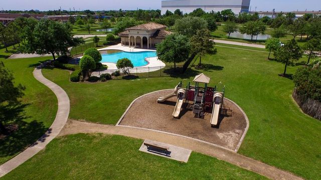 6604 Trenton Lake Lane, Houston, TX 77041