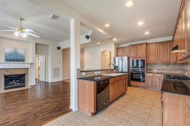 6604 Trenton Lake Lane, Houston, TX 77041