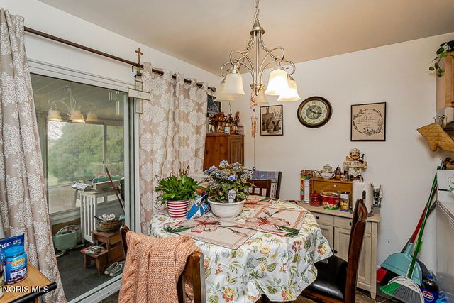 3693 Lakepointe Drive, Northwood, OH 43619