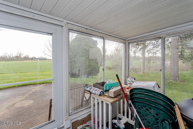 3693 Lakepointe Drive, Northwood, OH 43619