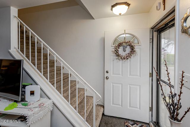 3693 Lakepointe Drive, Northwood, OH 43619