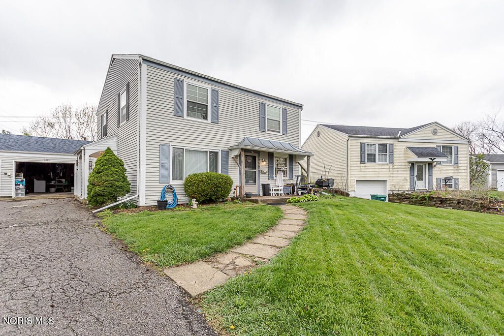 3693 Lakepointe Drive, Northwood, OH 43619
