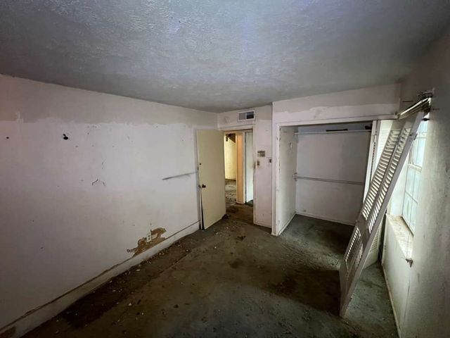 6526 Oleta Drive, Dallas, TX 75217