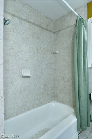1982 Wendy Lane, Poland, OH 44514