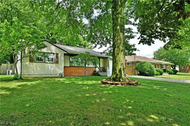 1982 Wendy Lane, Poland, OH 44514