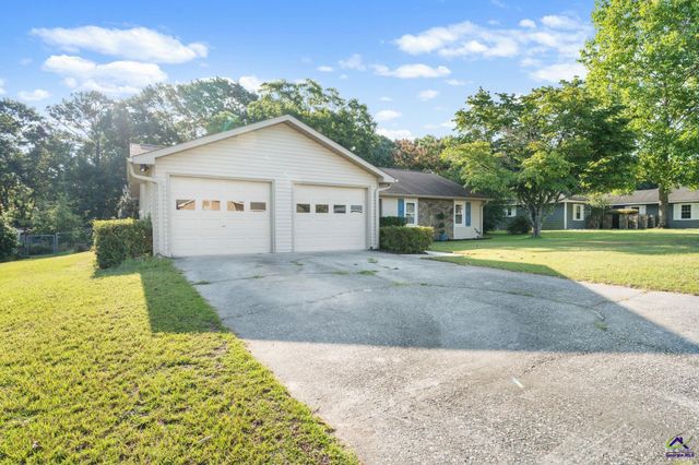 107 Turtle Dove Court, Warner Robins, GA 31088