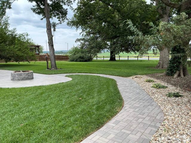 2303 College Avenue, Manhattan, KS 66502