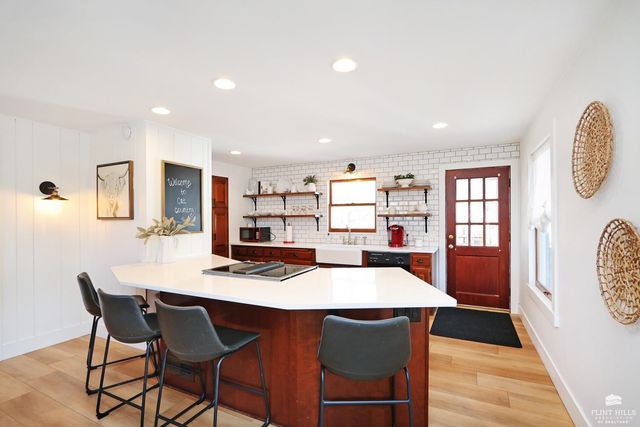 2303 College Avenue, Manhattan, KS 66502