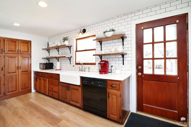 2303 College Avenue, Manhattan, KS 66502