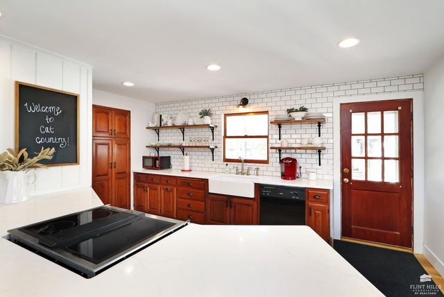 2303 College Avenue, Manhattan, KS 66502