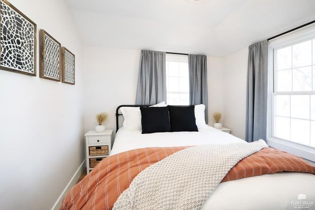 2303 College Avenue, Manhattan, KS 66502