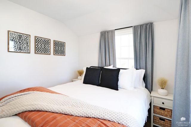 2303 College Avenue, Manhattan, KS 66502