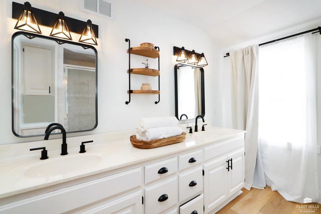 2303 College Avenue, Manhattan, KS 66502