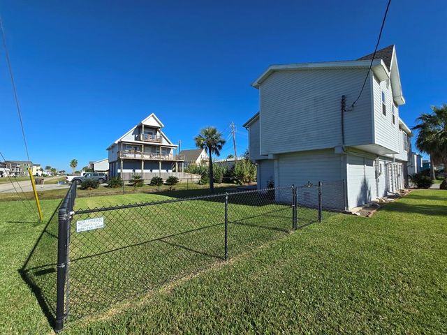 16700 Moby Dick, Jamaica Beach, TX 77554