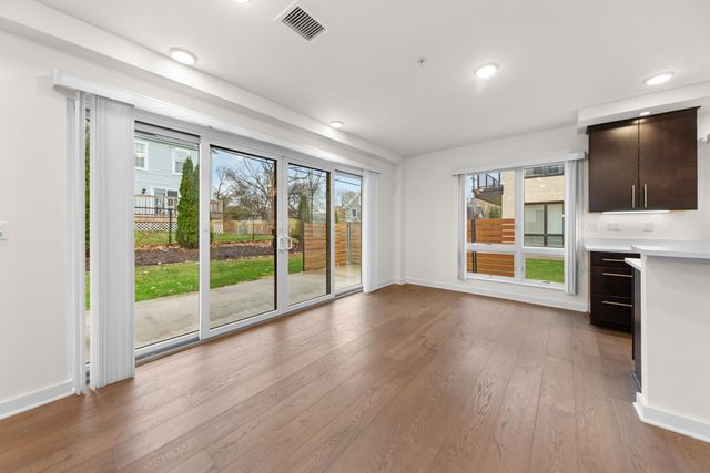 450-462 W Stadium Boulevard, Ann Arbor, MI 48103