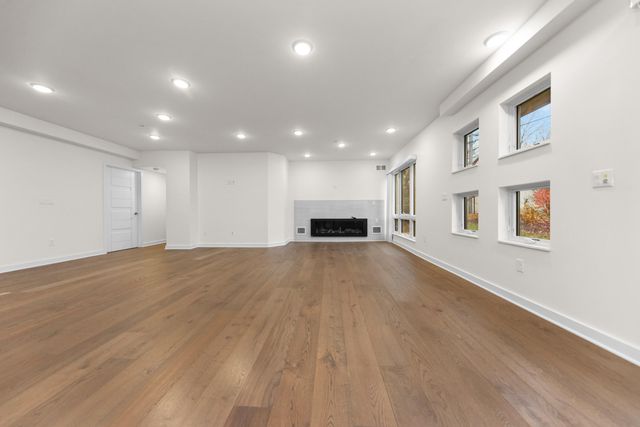 450-462 W Stadium Boulevard, Ann Arbor, MI 48103