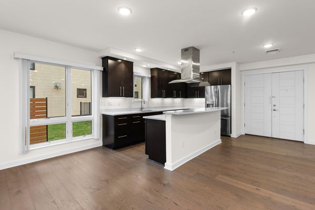 450-462 W Stadium Boulevard, Ann Arbor, MI 48103