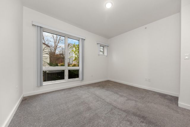 450-462 W Stadium Boulevard, Ann Arbor, MI 48103