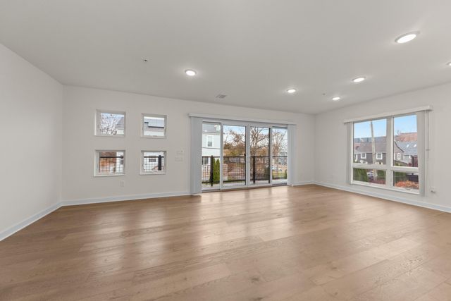 450-462 W Stadium Boulevard, Ann Arbor, MI 48103