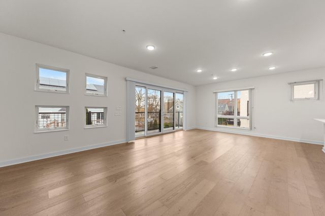 450-462 W Stadium Boulevard, Ann Arbor, MI 48103