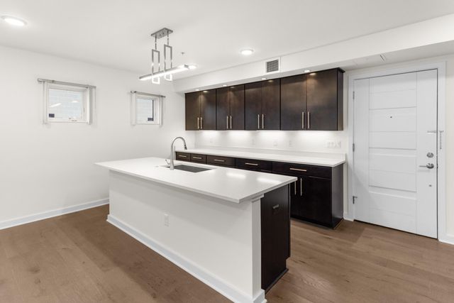 450-462 W Stadium Boulevard, Ann Arbor, MI 48103