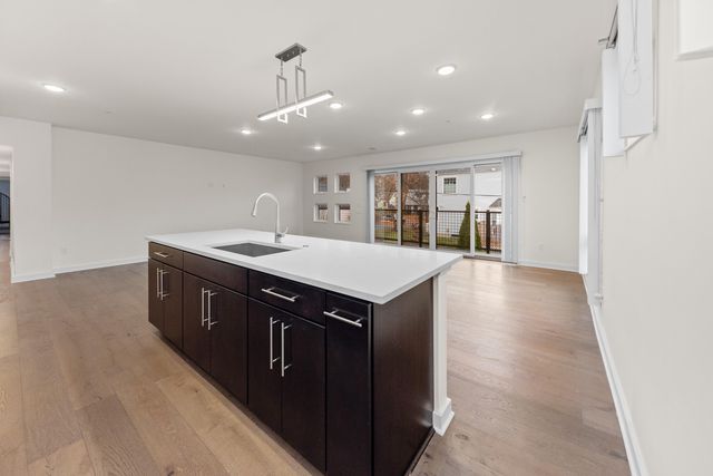 450-462 W Stadium Boulevard, Ann Arbor, MI 48103