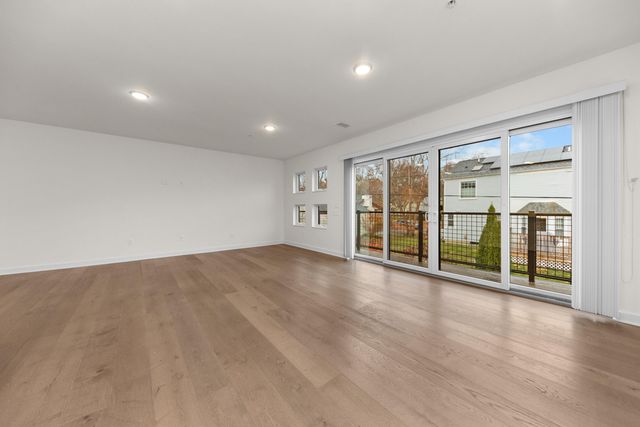 450-462 W Stadium Boulevard, Ann Arbor, MI 48103